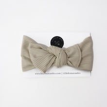 Load image into Gallery viewer, Oat Ribbed Gift Box