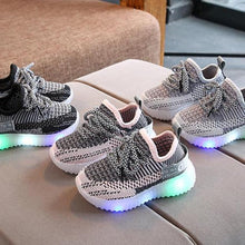 Load image into Gallery viewer, New Baby Flashing Lights Sneakers Toddler Little Kid LED Sneakers Children Luminous Shoes Boys Girls Sport Running Shoes