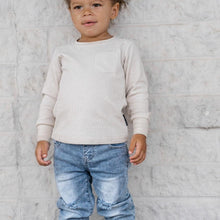 Load image into Gallery viewer, Relaxed Fit Distressed Denim