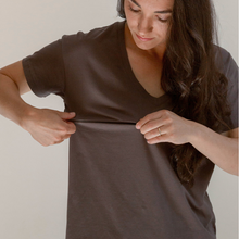 Load image into Gallery viewer, FINAL SALE V-Neck Full Zip Breastfeeding Tee - Gray