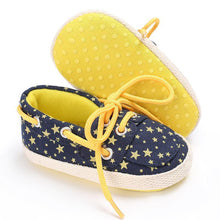 Load image into Gallery viewer, Soft Sole New Baby Canvas Boys Shoes 2 Color Comfortable Girls Baby Sneakers Stylish Kids Design Anti Skid Shoe