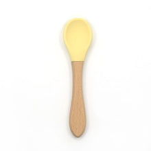 Load image into Gallery viewer, 2PCS Bamboo Training Spoons Organic Soft Baby Feeding Silicone Tip Spoon Scoop Easy Grip Handle Toddlers Infant Gifts For Parents And Baby Boys Or Girls