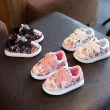 Load image into Gallery viewer, Baby Shoes Comfortable Leather Kids Sneakers Newborn Shoes Soft Bottom First Walker Durable Shoes For Baby Girl