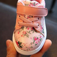 Load image into Gallery viewer, Baby Shoes Comfortable Leather Kids Sneakers Newborn Shoes Soft Bottom First Walker Durable Shoes For Baby Girl