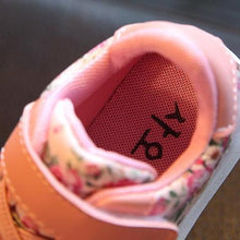 Load image into Gallery viewer, Baby Shoes Comfortable Leather Kids Sneakers Newborn Shoes Soft Bottom First Walker Durable Shoes For Baby Girl