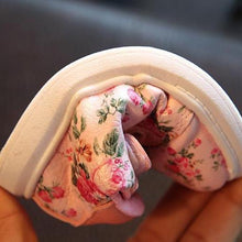 Load image into Gallery viewer, Baby Shoes Comfortable Leather Kids Sneakers Newborn Shoes Soft Bottom First Walker Durable Shoes For Baby Girl