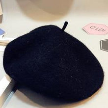 Load image into Gallery viewer, Baby Hat Beret British Painter Bud Of Pure Wool Cap For Girls In Modern New Retro Design