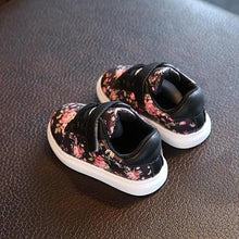 Load image into Gallery viewer, Baby Shoes Comfortable Leather Kids Sneakers Newborn Shoes Soft Bottom First Walker Durable Shoes For Baby Girl