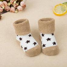 Load image into Gallery viewer, 1 Pair Newborn Cotton Striped Warm Slippers Socks For Baby Girls And Boys Very Comfortable And Soft Material