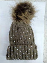 Load image into Gallery viewer, Fashion TrendBaby Girls Lovely Winter Warm Fur kintted Pompom Beanies Cap For Winter In Elegant Style
