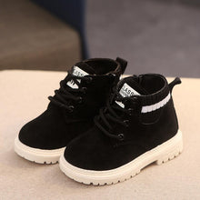 Load image into Gallery viewer, Modern Fashion Children Casual Shoes Autumn Winter Boots Boys Shoes Fashion Leather Soft AntI Slip Girls Boots