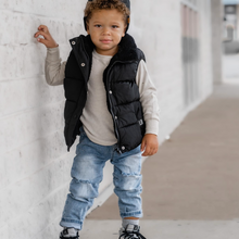 Load image into Gallery viewer, Relaxed Fit Distressed Denim