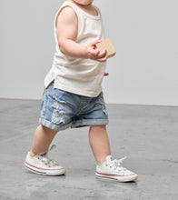 Load image into Gallery viewer, Distressed Denim Short