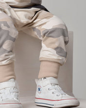 Load image into Gallery viewer, Jogger - Faded Camo