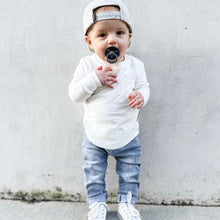 Load image into Gallery viewer, Light Wash Denim