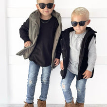 Load image into Gallery viewer, Light Wash Distressed Denim