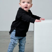 Load image into Gallery viewer, Light Wash Distressed Denim