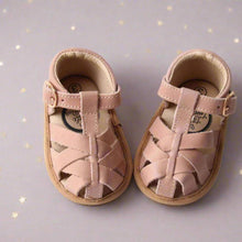 Load image into Gallery viewer, The Closed Toe Sandal