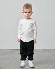 Load image into Gallery viewer, Long Sleeve Pocket Tee - White