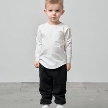 Load image into Gallery viewer, Long Sleeve Pocket Tee - White