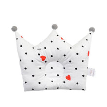 Load image into Gallery viewer, Newborn Baby Shaping Pillow Cute Crown Shape Backrest Cushion Anti-head Correction Bed Neck Support Pillows Baby Pillow Baby Bedding Air Mesh Organic Cotton Soft Baby Pillow Newborn Anti Flat Head Syndrome for Crib Cot Baby Pillow