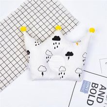 Load image into Gallery viewer, Newborn Baby Shaping Pillow Cute Crown Shape Backrest Cushion Anti-head Correction Bed Neck Support Pillows Baby Pillow Baby Bedding Air Mesh Organic Cotton Soft Baby Pillow Newborn Anti Flat Head Syndrome for Crib Cot Baby Pillow