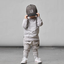 Load image into Gallery viewer, Pullover - Grey