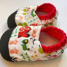 Load image into Gallery viewer, Farm Baby Moccasins