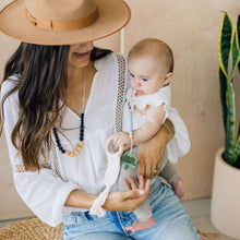 Load image into Gallery viewer, Luna Macrame Teether
