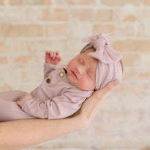Load image into Gallery viewer, Blush Ribbed Headband
