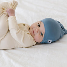 Load image into Gallery viewer, sky top knot hat
