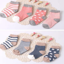 Load image into Gallery viewer, 4PCS/SET Pairs Of Modern Baby and Kids Cotton Socks Spring/autumn Winter Newborn Infant Toddler Floor Socks for Kids
