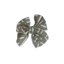 Load image into Gallery viewer, Sailor Bow Baby Girl Nylon Headband Bow Clips
