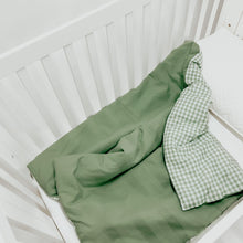 Load image into Gallery viewer, Green Gingham Solid Quilted Blanket
