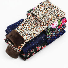 Load image into Gallery viewer, Baby Girls Leggings Thick Warm Dot Pants Kid Girl Leopard Plus Pants Children Vintage Flowers Trousers For Girls Kids
