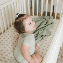 Load image into Gallery viewer, Organic Bamboo Blend Crib Sheet in Buzzy Bees
