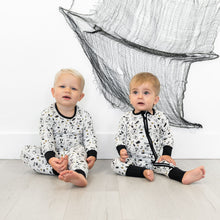 Load image into Gallery viewer, Black Trim Halloween Long Sleeve Sleep Set
