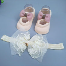 Load image into Gallery viewer, Baby Newborn Solid Color Lace Baby Bowknot Socks &amp; Princess Cute Baby Socks Hair Band Set FOr Girls Baby In Modern Design
