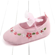 Load image into Gallery viewer, Newborn First Walkers Toddler Shoes Non-slip Baby Girls Kids Floral Shoes Princess Shoes Soft Sole Kids Toddler Infant Boots

