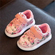 Load image into Gallery viewer, Baby Shoes Comfortable Leather Kids Sneakers Newborn Shoes Soft Bottom First Walker Durable Shoes For Baby Girl
