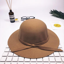 Load image into Gallery viewer, Modern Elegant Baby Summer Sweet Girls Hat With Bow knot Bowler Beach Hat  For Girls
