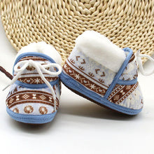 Load image into Gallery viewer, Newborns Baby Boy Soft Soled Footwear Walking Shoes Winter Warm Print First Walkers Baby Girl Cotton Shoes
