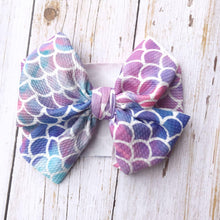 Load image into Gallery viewer, Modern Luxury Newborn Large Bow Cotton Rainbow Print Headwrap Baby Girl Fabric Messy Bow Turban Headband
