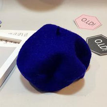 Load image into Gallery viewer, Baby Hat Beret British Painter Bud Of Pure Wool Cap For Girls In Modern New Retro Design
