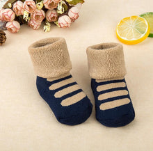 Load image into Gallery viewer, 1 Pair Newborn Cotton Striped Warm Slippers Socks For Baby Girls And Boys Very Comfortable And Soft Material
