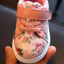 Load image into Gallery viewer, Baby Shoes Comfortable Leather Kids Sneakers Newborn Shoes Soft Bottom First Walker Durable Shoes For Baby Girl
