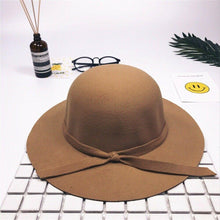 Load image into Gallery viewer, Modern Elegant Baby Summer Sweet Girls Hat With Bow knot Bowler Beach Hat  For Girls
