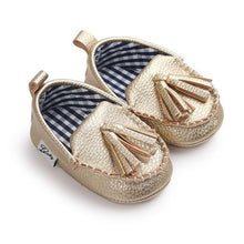 Load image into Gallery viewer, Baby Slippers Comfortable Newborn Babies Shoes Leather Outdoor Pre-walkers Unisex Soft Boots
