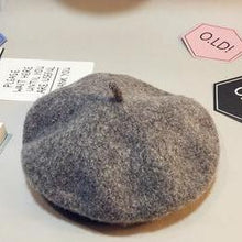Load image into Gallery viewer, Baby Hat Beret British Painter Bud Of Pure Wool Cap For Girls In Modern New Retro Design

