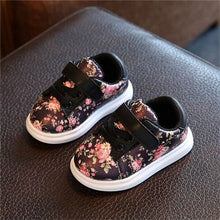 Load image into Gallery viewer, Baby Shoes Comfortable Leather Kids Sneakers Newborn Shoes Soft Bottom First Walker Durable Shoes For Baby Girl
